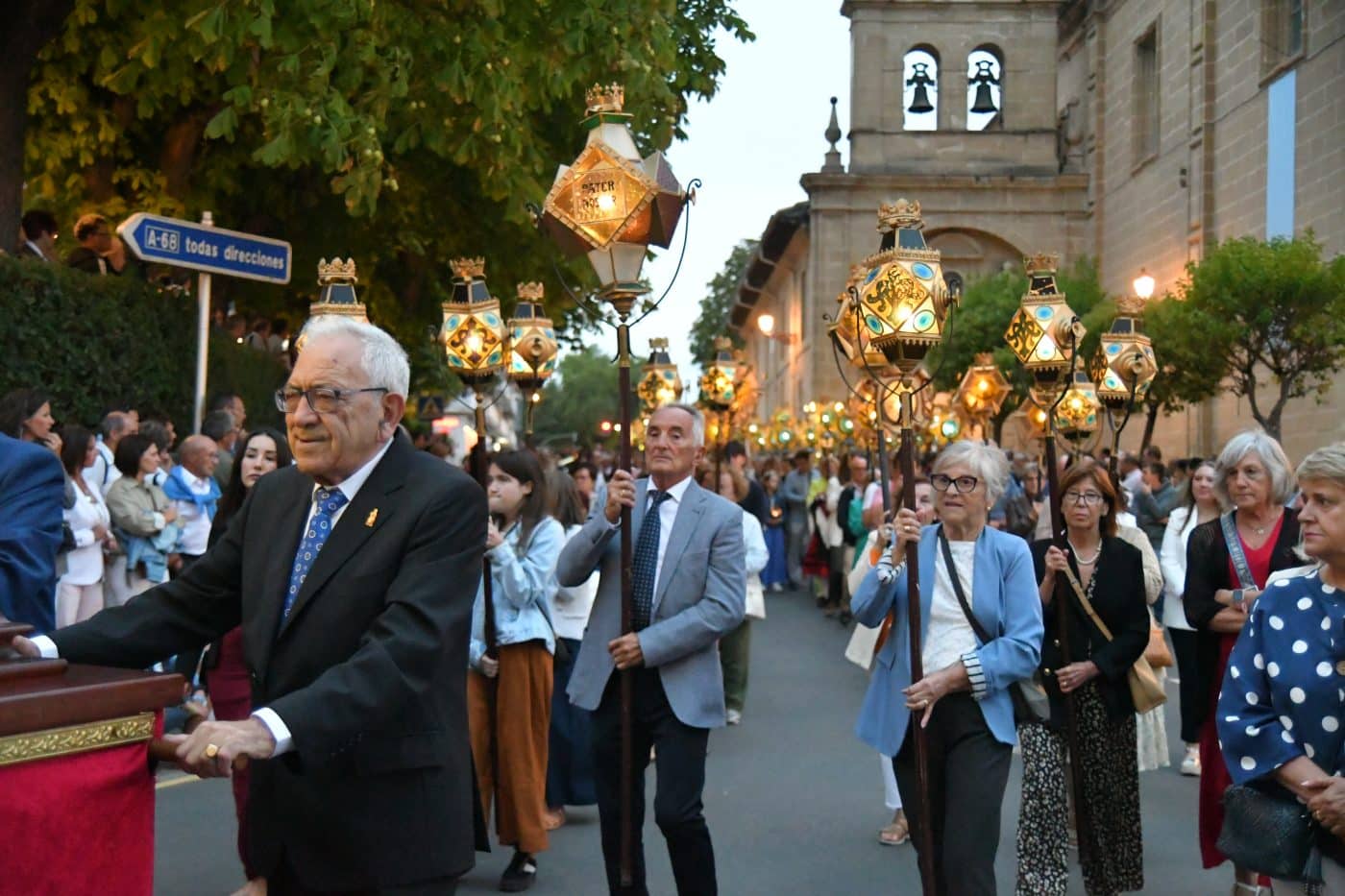 FOTOS: Haro se ilumina con su tradicional Rosario de Faroles 20