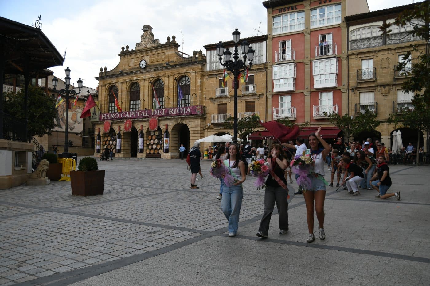 FOTOS: Tradición, calor y fiesta en el Primer Domingo de Septiembre en los Riscos de Bilibio 24
