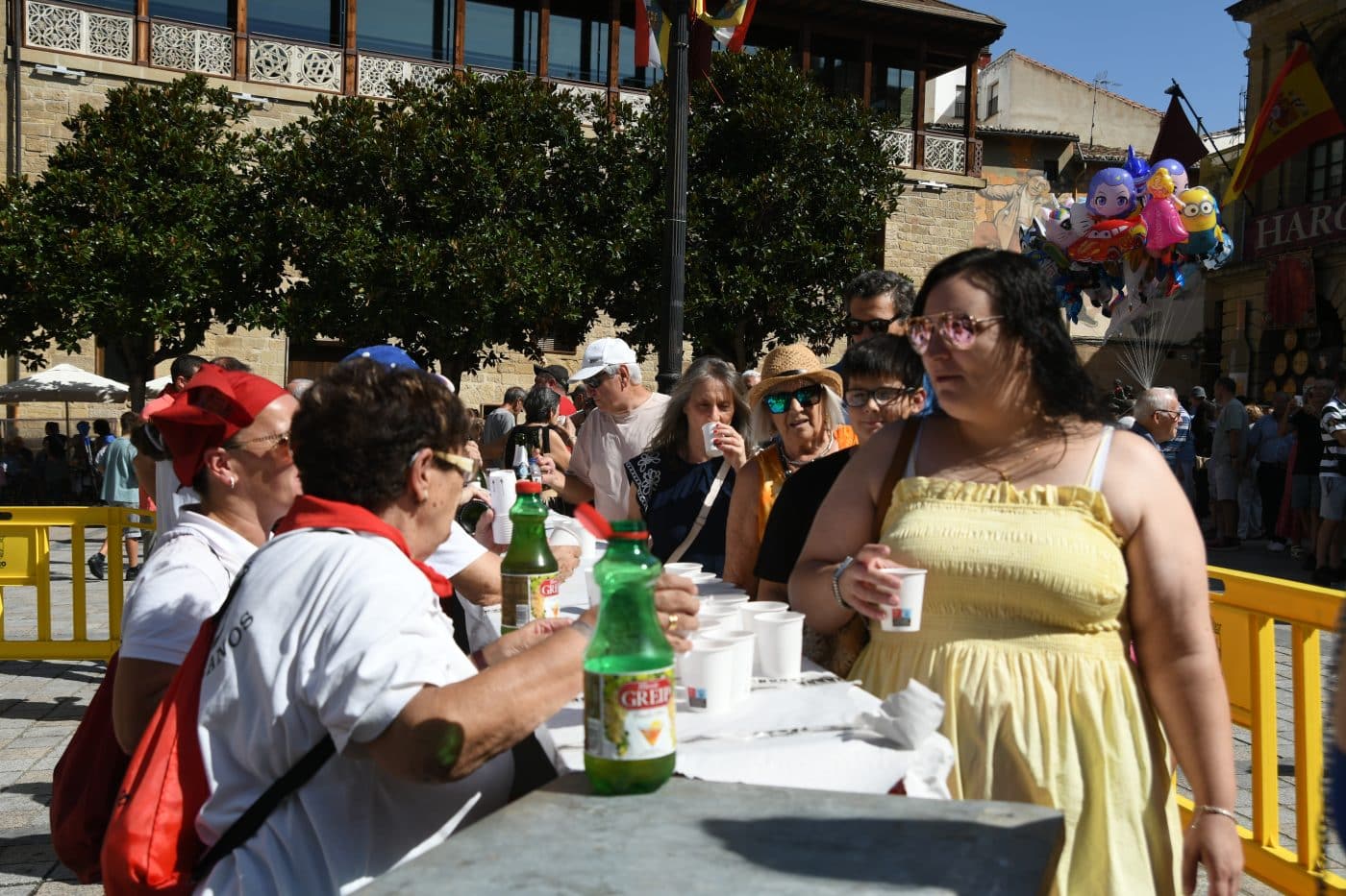 Haro da la bienvenida a sus fiestas entre cohetes y homenajes 19