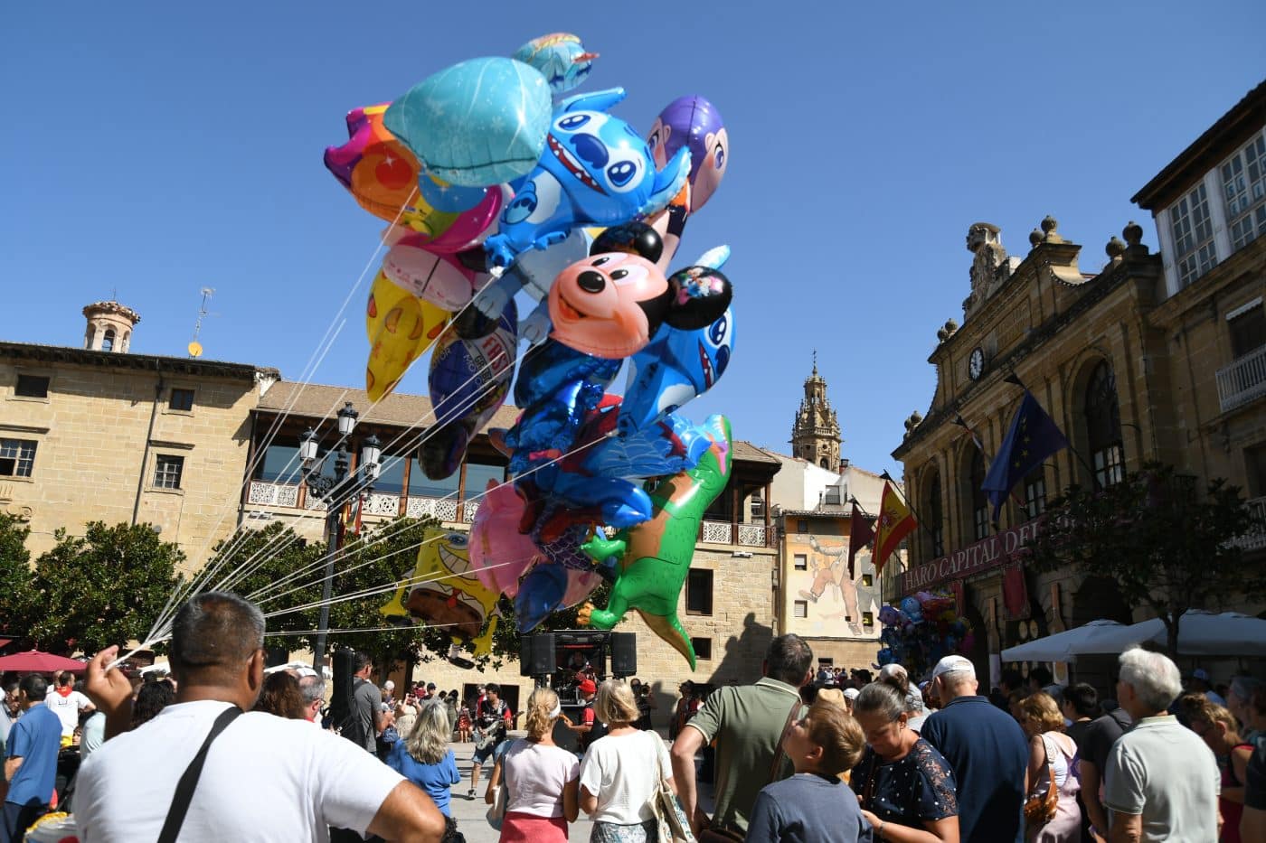 Haro da la bienvenida a sus fiestas entre cohetes y homenajes 21