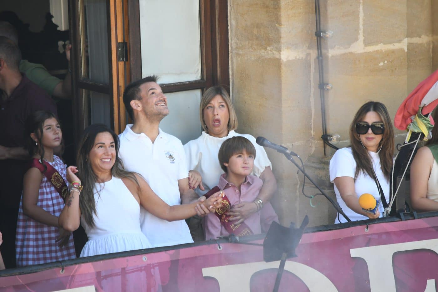 Haro da la bienvenida a sus fiestas entre cohetes y homenajes 22