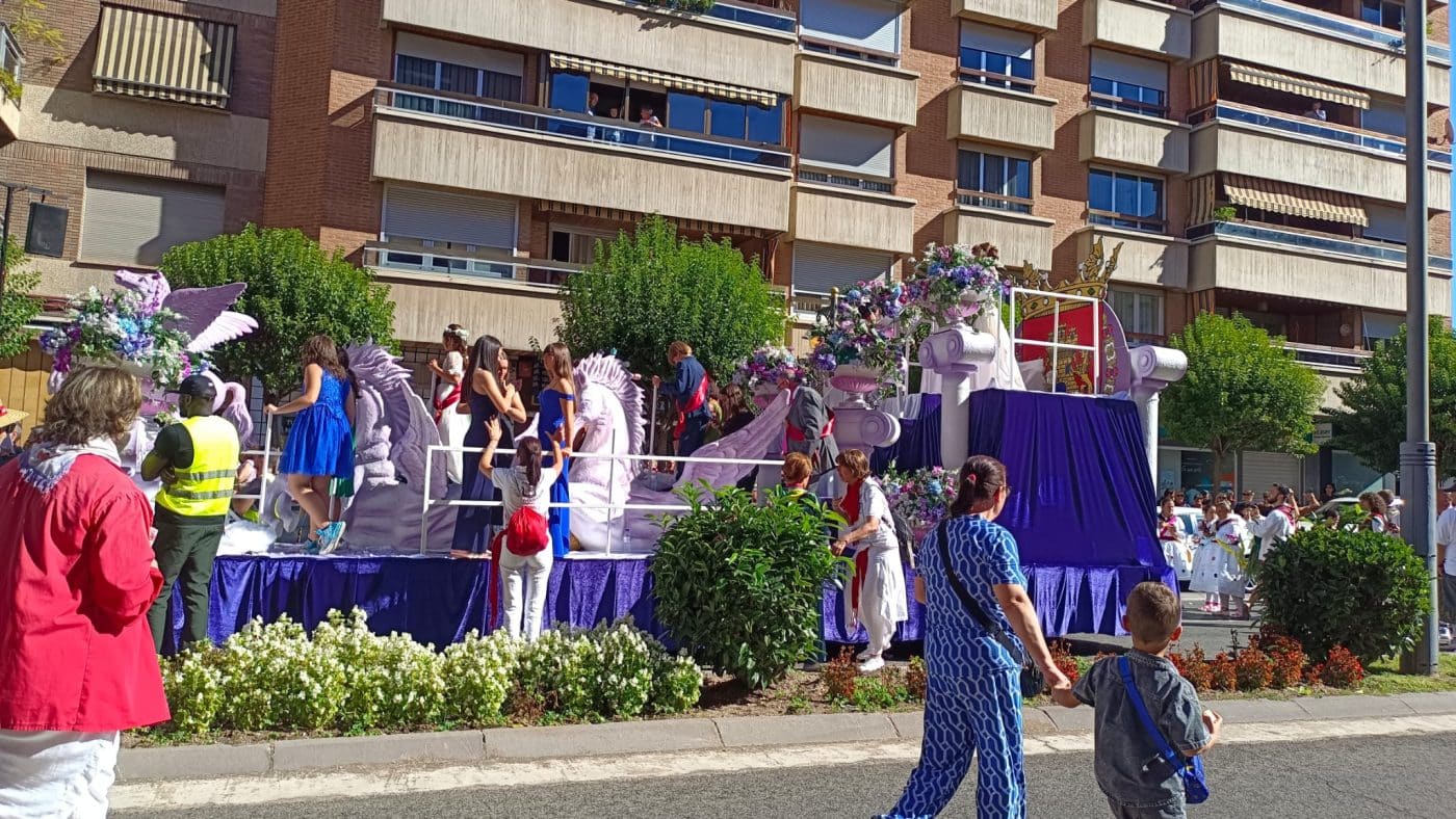 Haro se lleva el tercer premio en el desfile de carrozas de las fiestas de San Mateo 3 Haro se lleva el tercer premio en el desfile de carrozas de las fiestas de San Mateo 3