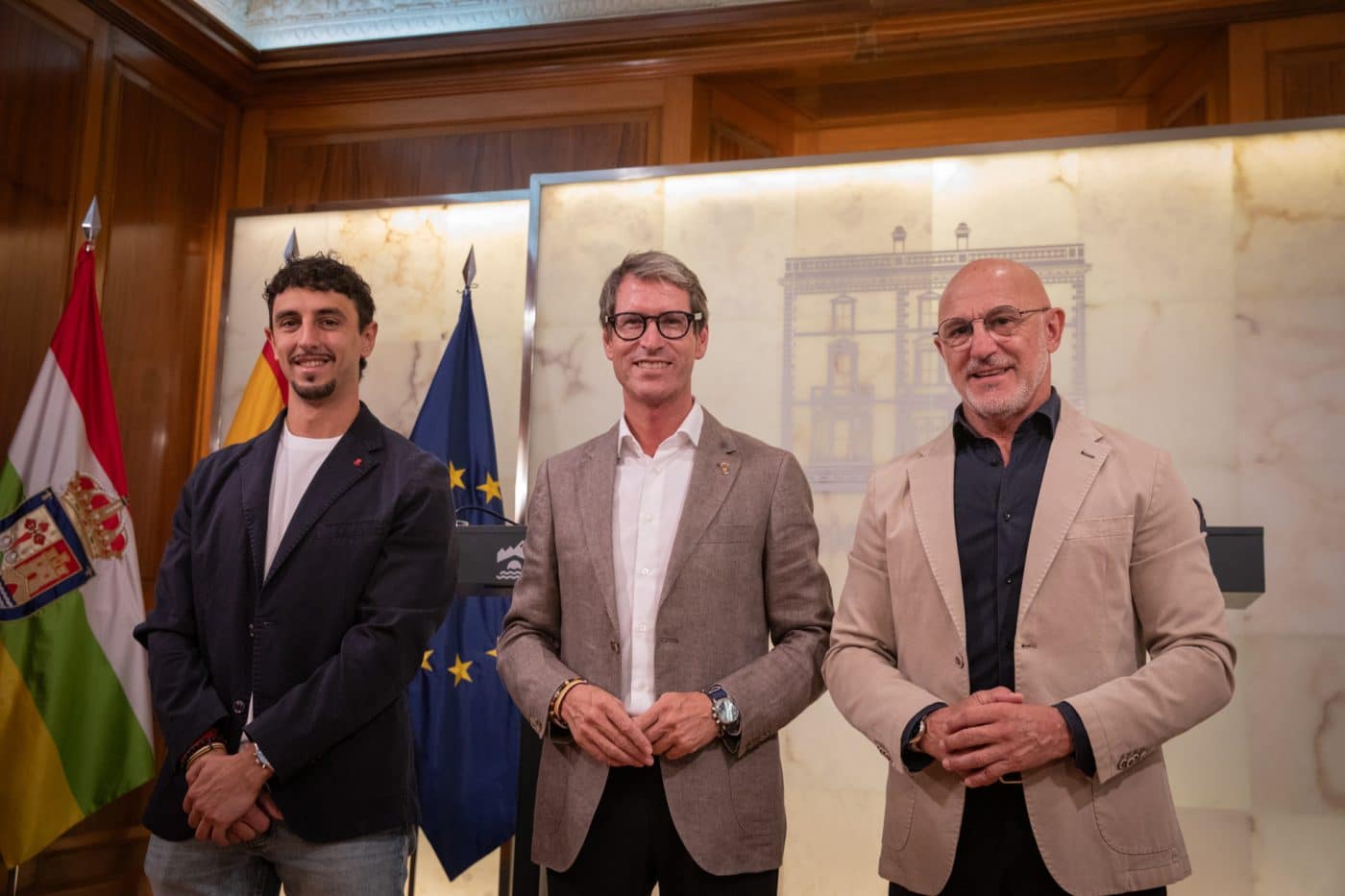 Luis de la Fuente dará nombre al Palacio de los Deportes y será Riojano Ilustre 2027 2