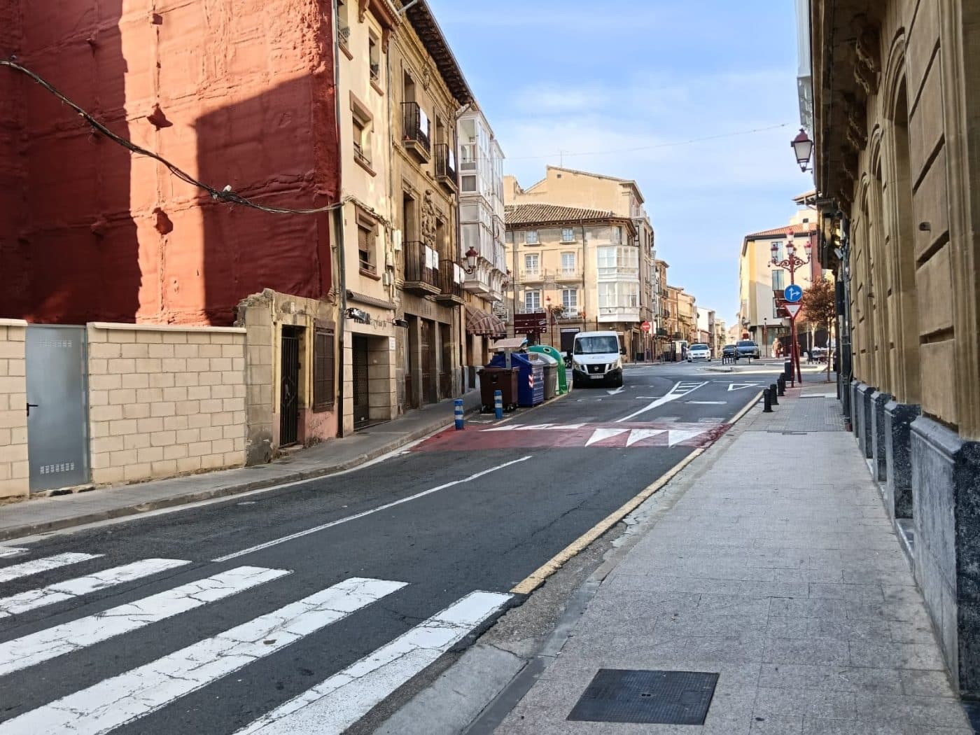 El PSOE de Haro cuestiona la instalación de un badén en la calle Lucrecia Arana por la ausencia de un informe de la Policía Local 1
