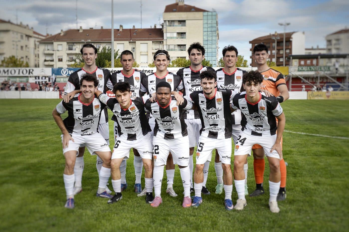 El Haro Deportivo pierde su imbatibilidad con una dura derrota en Calahorra 10