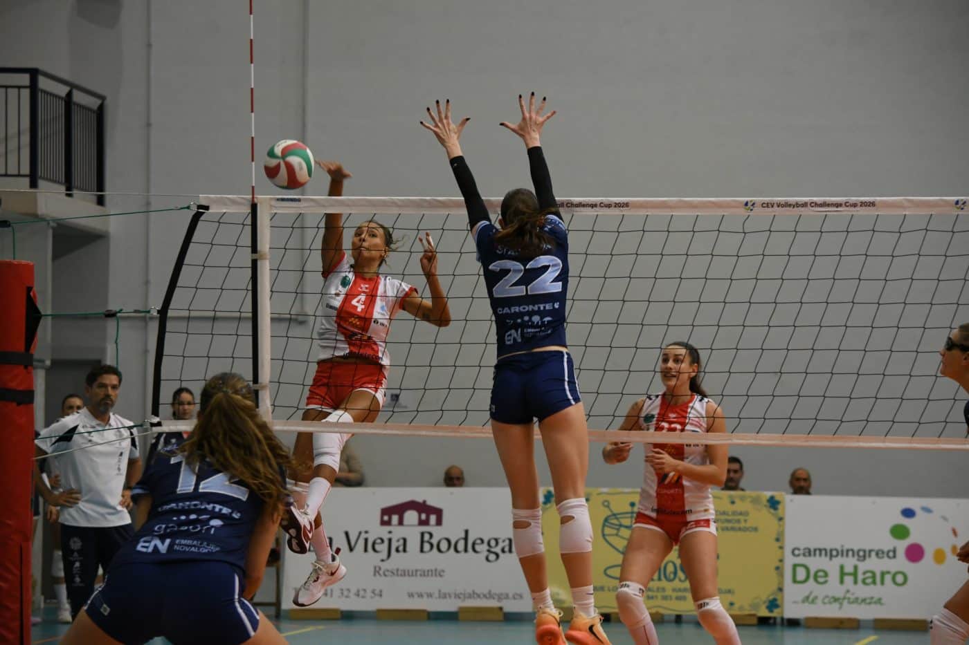 El OCISA Haro cede ante el líder tras ganar el primer set en El Ferial 3 El OCISA Haro cede ante el líder tras ganar el primer set en El Ferial 3