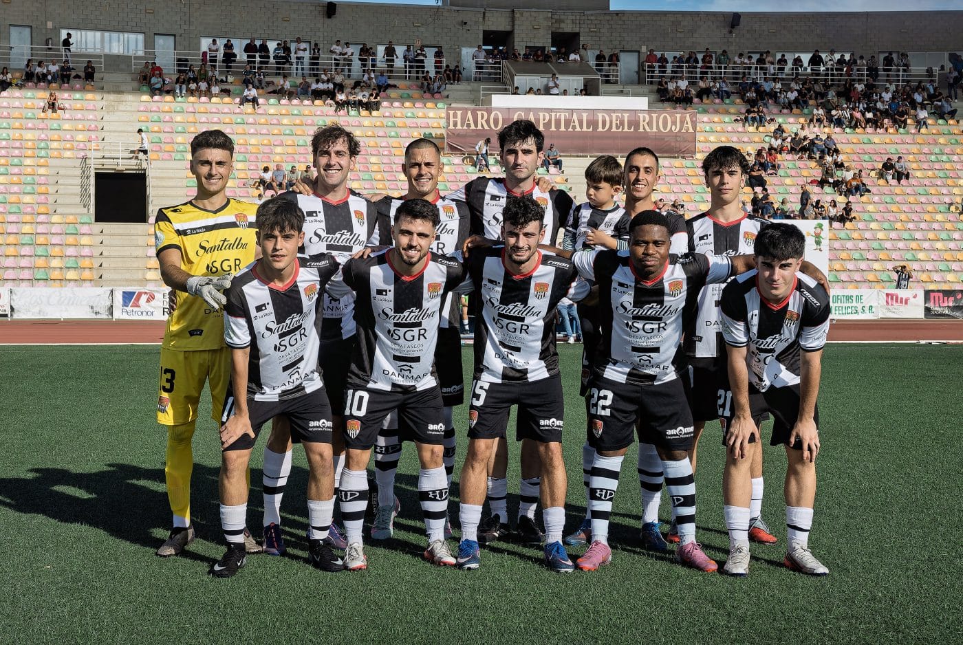 Mario Urrecho firma la remontada del Haro ante el Anguiano para seguir líder 11 Mario Urrecho firma la remontada del Haro ante el Anguiano para seguir líder 11