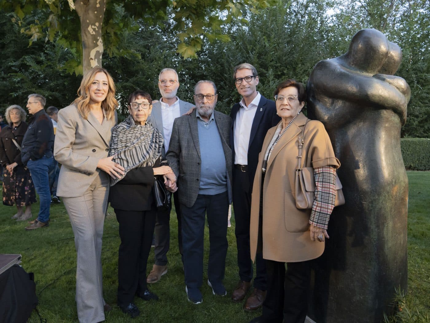 Martínez Somalo regala a Baños de Río Tobía una escultura de Félix Reyes por sus 125 años de historia 3