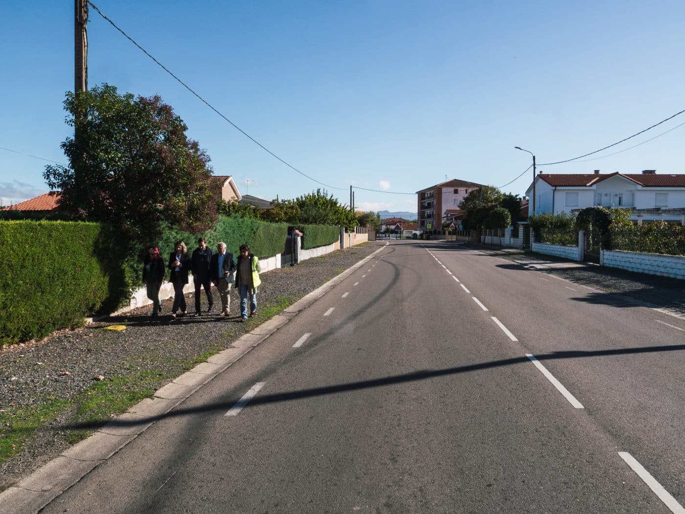 Anguciana completará la reforma de su travesía con nuevas aceras en el acceso oeste 1